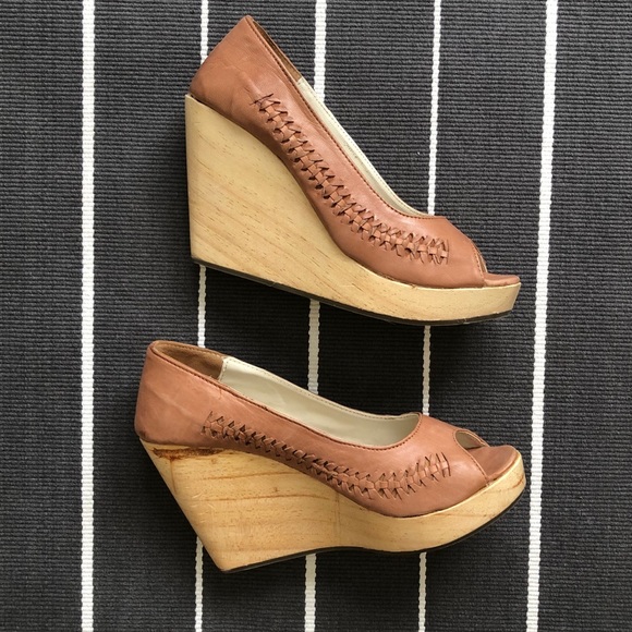 Ecote Woven Leather Wedge (peep toe wood platform) - Picture 5 of 8
